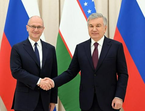 Мягкая сила с автоматом за спиной